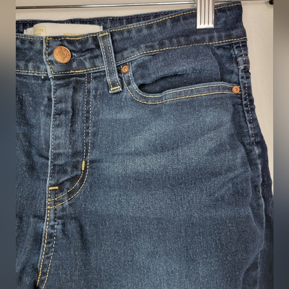 Levis Signature Woman Blue Waist 29 Length 32 Medium 8 Mid Rise Waterless - Picture 3 of 7